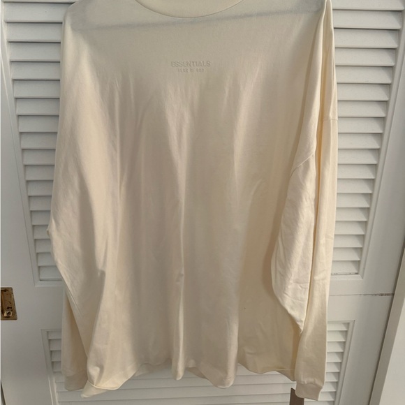 Essentials Long Sleeve - Picture 1 of 3